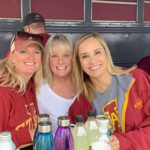 Meet your Posher, Laurie